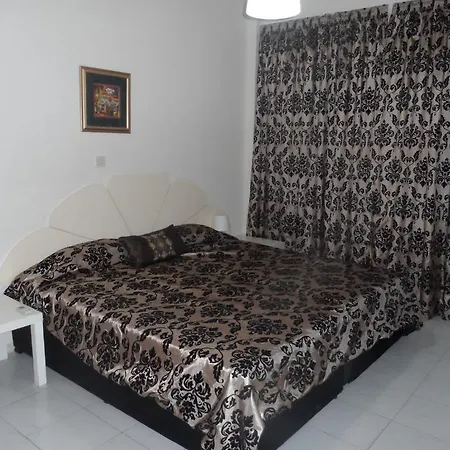 Aparthotel Geotanya 3*